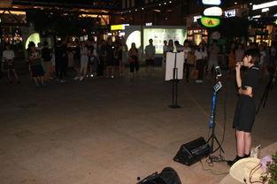 泰国女网红街头唱歌,歌声传遍大街小巷